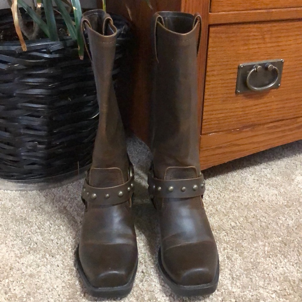 Brown savannah American Eagle boots